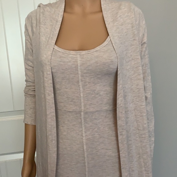 La Banga 2-PC set Jumpsuit and Long Cardigan. - Picture 4 of 9